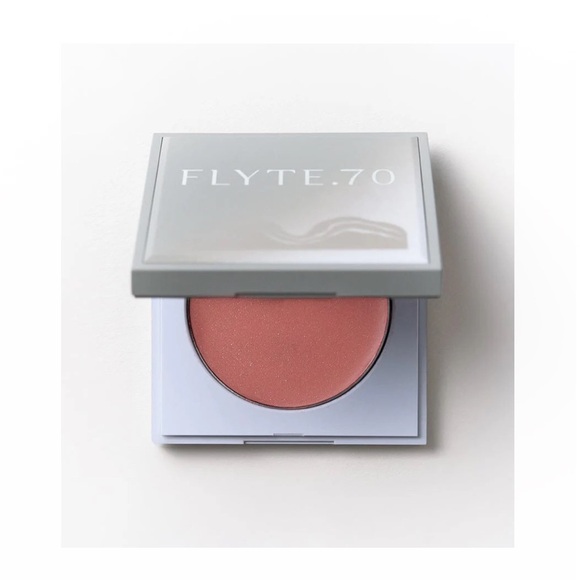 Flyte 70 Other - 🌹✨ Flyte.70 Crème Blush – Tenderness – New With Tags ✨🌹